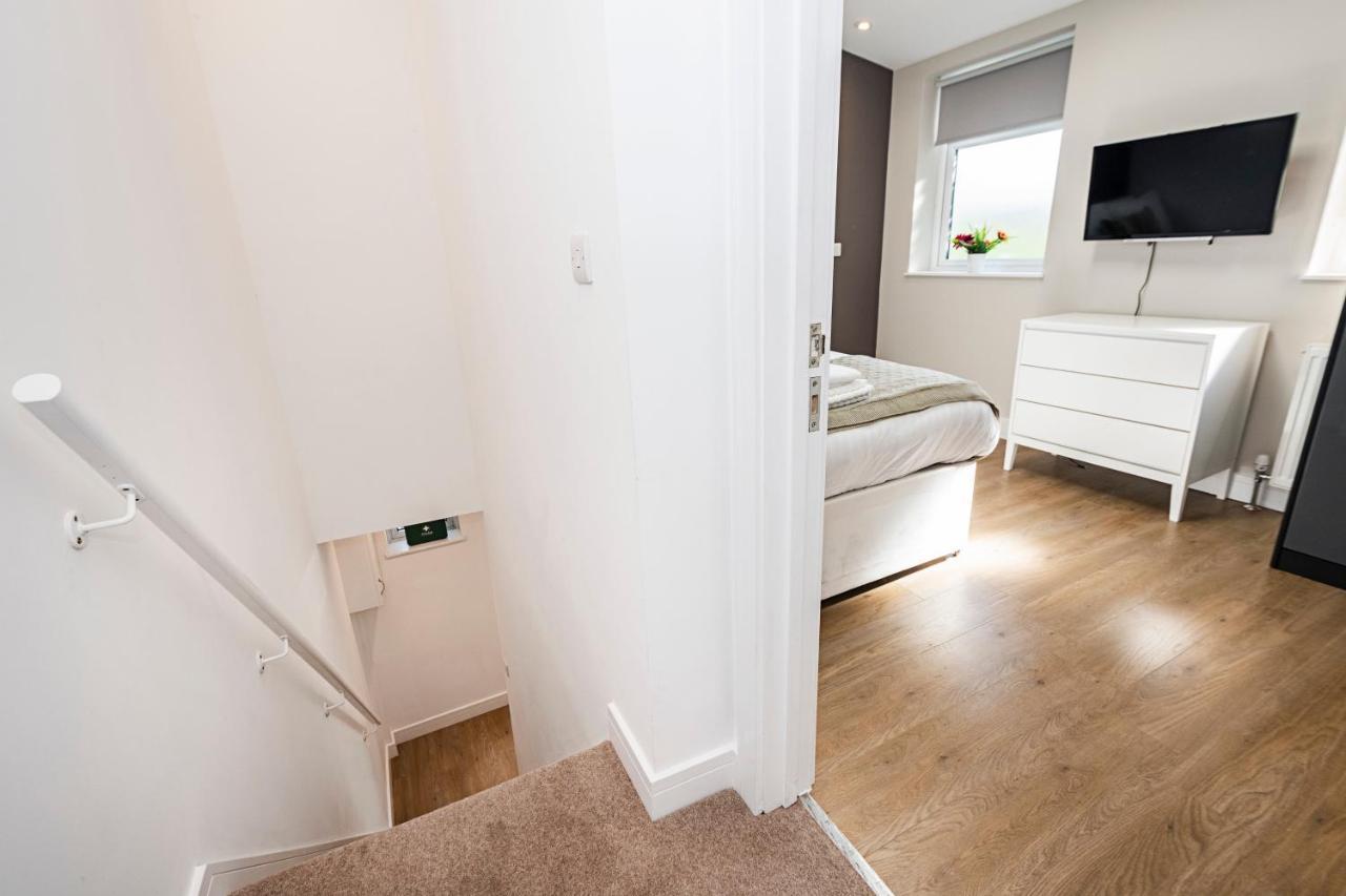 South Woodford 2 Bed En-Suite House London Kültér fotó