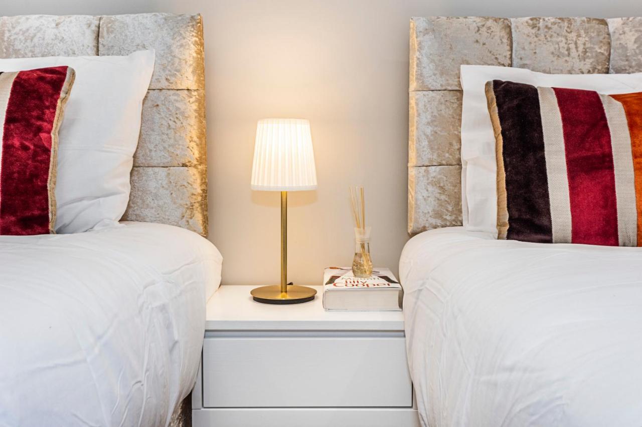 South Woodford 2 Bed En-Suite House London Kültér fotó