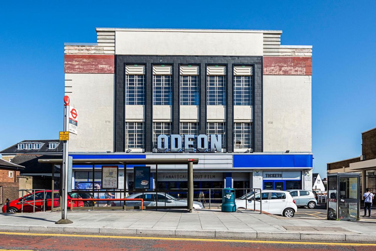 South Woodford 2 Bed En-Suite House London Kültér fotó