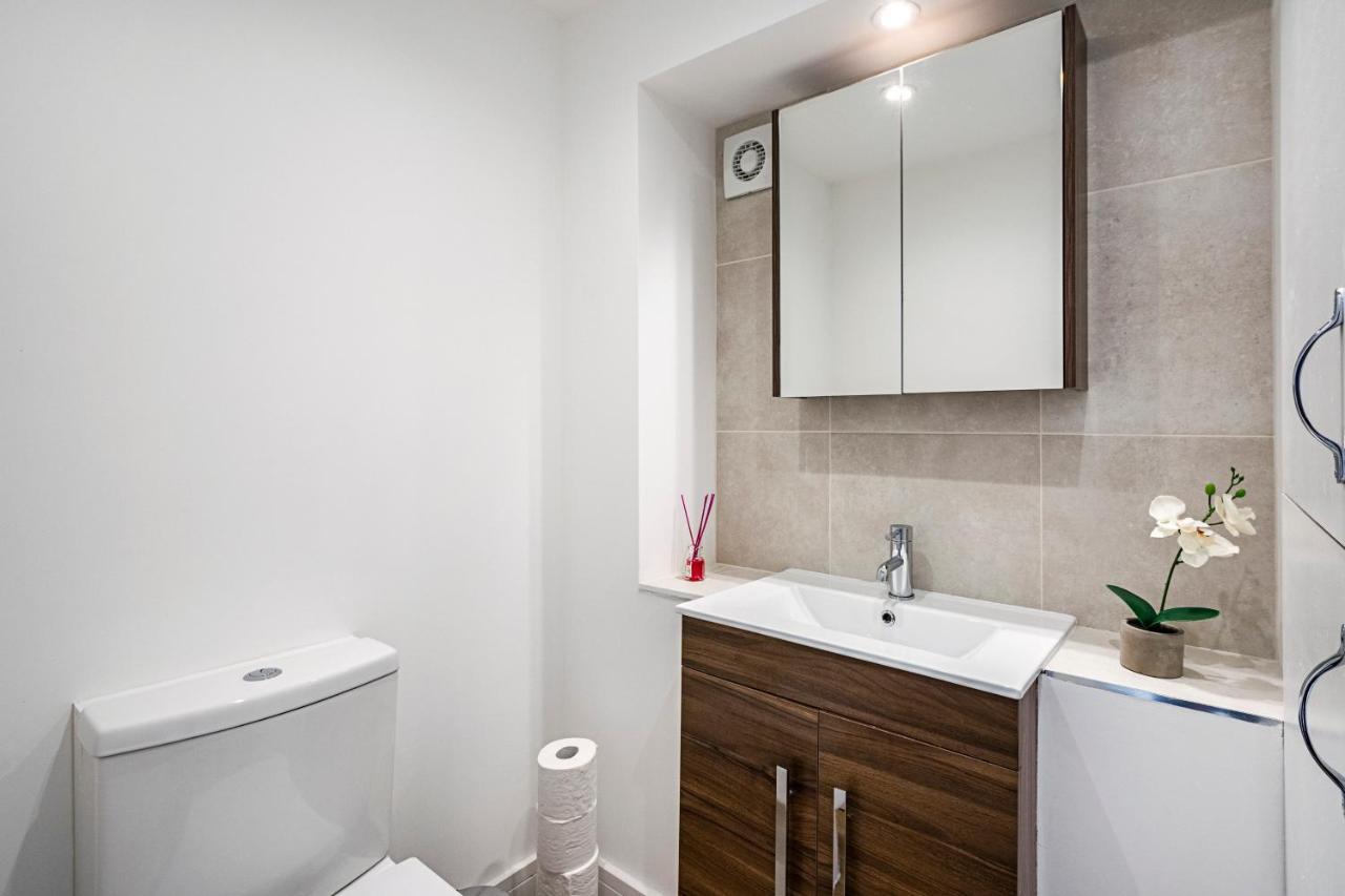 South Woodford 2 Bed En-Suite House London Kültér fotó